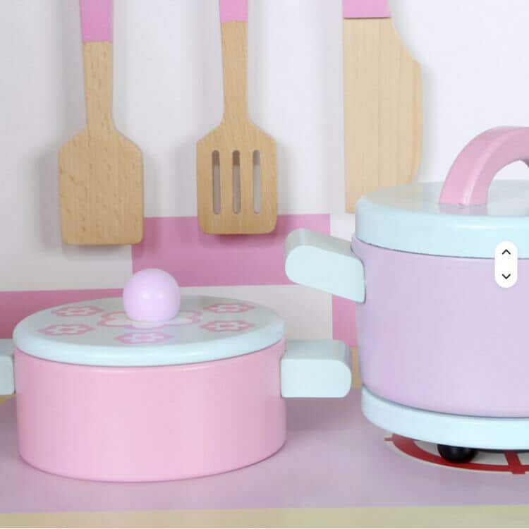 Velika roze drvena kuhinja 96cm sa friziderom i ves masinom - Слика 5